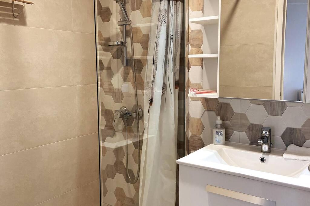 Le Saint-Amour Appartement Classe 2 Etoiles Eksteriør billede